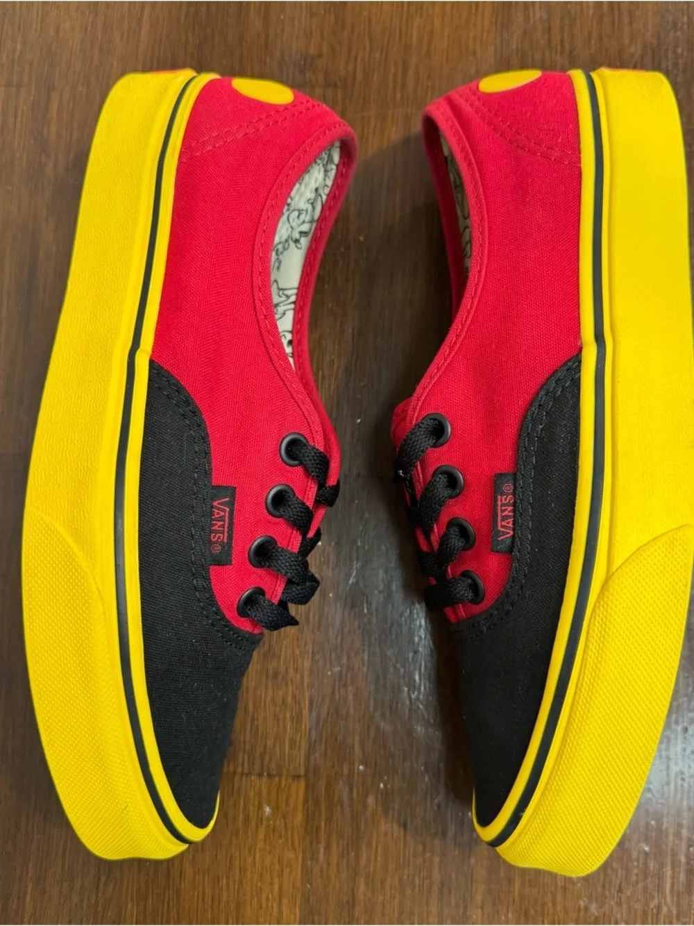 VANS x Disney 90th Anniversary Mickey Mouse Red Yellow Authentic M 4.5 W 6.0